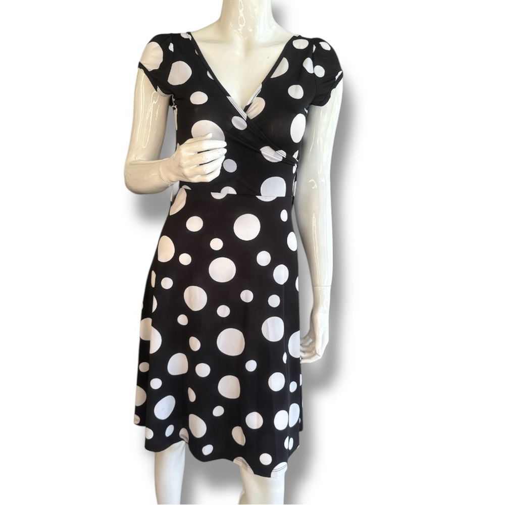Voices Black and White Polka Dot V-Neck Midi Dress Cap Sleeves. Juniors Size M